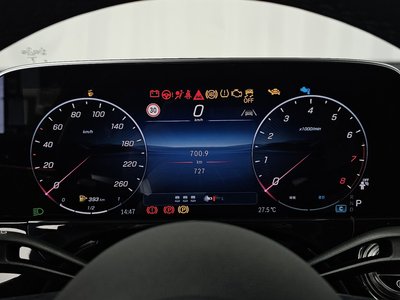 MERCEDES-BENZ E-CLASS - 8