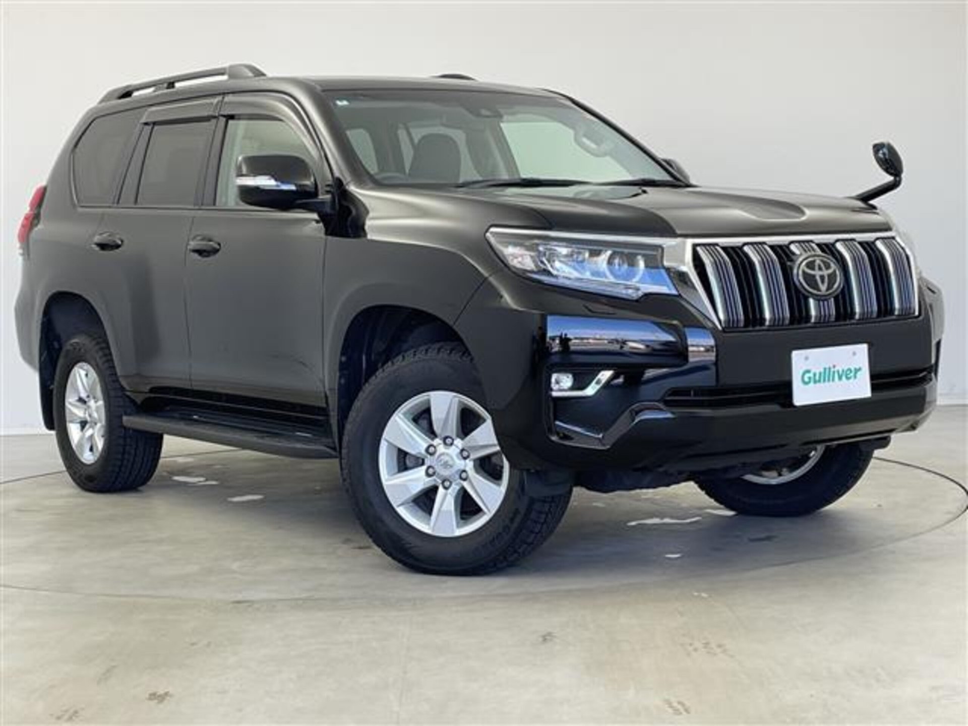 TOYOTA LAND CRUISER PRADO - View 1