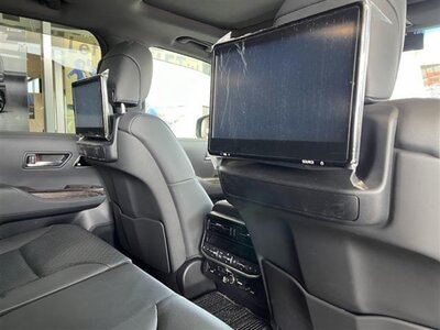 2023 Toyota LAND CRUISER 300 thumbnail 40
