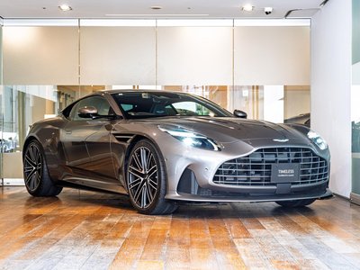 ASTON MARTIN DB12 - 5
