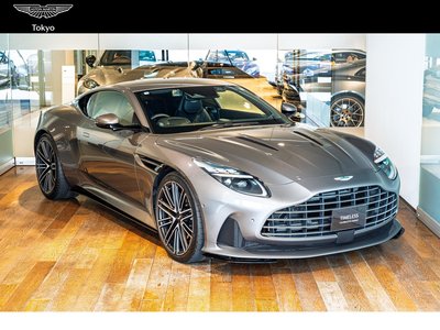 ASTON MARTIN DB12 - 1