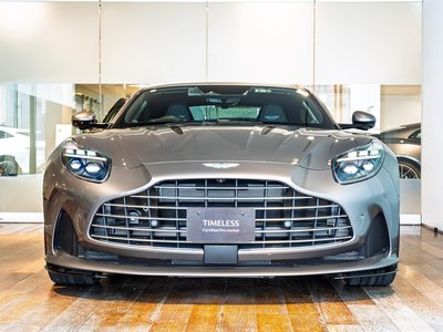 ASTON MARTIN DB12 - 7