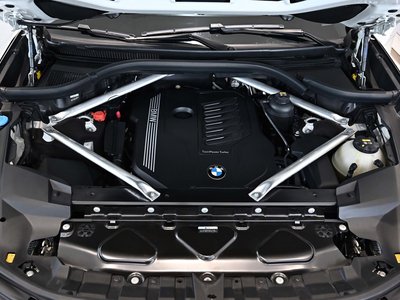 BMW X7 - 7