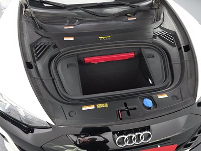 صورة 7 لـ 2022 AUDI E-TRON GT