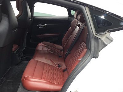 2022 AUDI E-TRON GT 缩略图 16