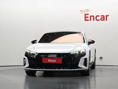 صورة 2 لـ 2022 AUDI E-TRON GT