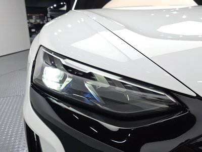 صورة 9 لـ 2022 AUDI E-TRON GT