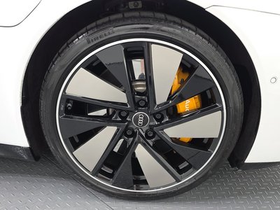 صورة 6 لـ 2022 AUDI E-TRON GT