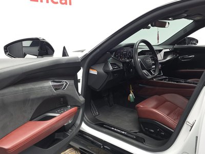 2022 AUDI E-TRON GT 缩略图 13