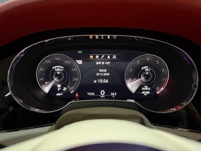 BENTLEY BENTAYGA - 7