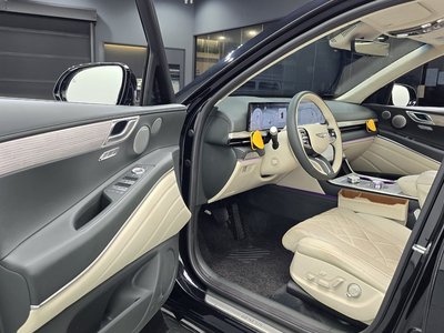 2025 Genesis GV80 — миниатюра 13
