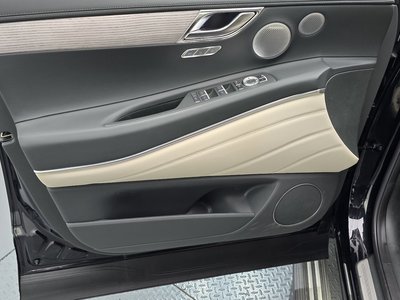 2025 Genesis GV80 — миниатюра 14