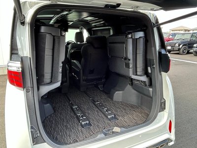 2023 Toyota ALPHARD — миниатюра 28