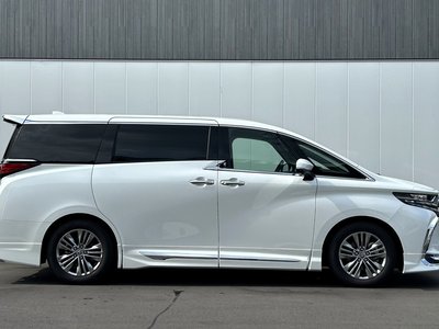 2023 Toyota ALPHARD — фото 7