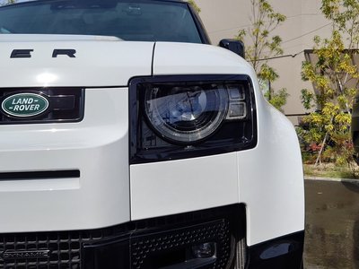 LAND ROVER DEFENDER - 8