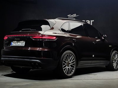 صورة 3 لـ 2023 Porsche CAYENNE