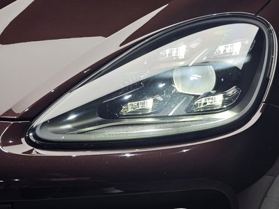 صورة 9 لـ 2023 Porsche CAYENNE