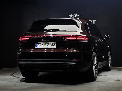 صورة 4 لـ 2023 Porsche CAYENNE