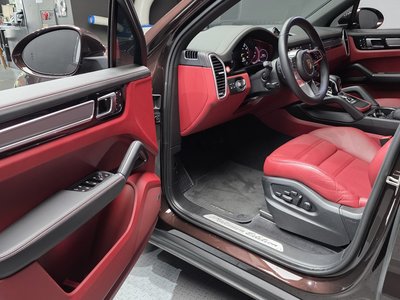 2023 Porsche CAYENNE thumbnail 13