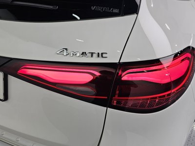صورة 10 لـ 2023 Mercedes-BENZ GLC