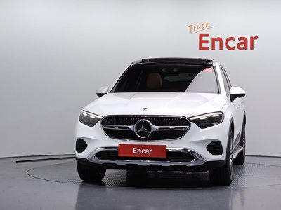 صورة 2 لـ 2023 Mercedes-BENZ GLC