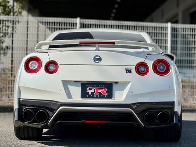 NISSAN GT-R - 4