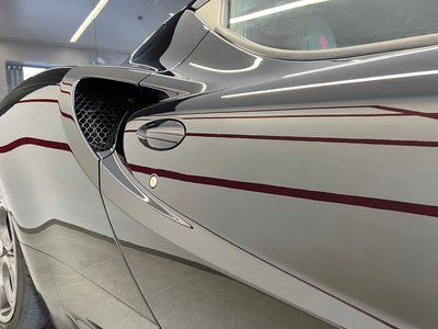 2021 ALFA Romeo 4C 照片 11