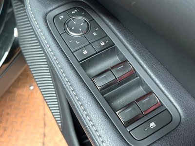 صورة مصغرة 33 لـ 2024 Lexus RX