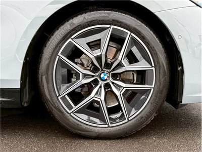 صورة مصغرة 17 لـ 2024 BMW 5 SERIES