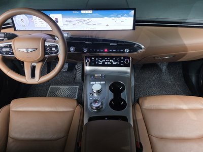 صورة 5 لـ 2024 Genesis GV70