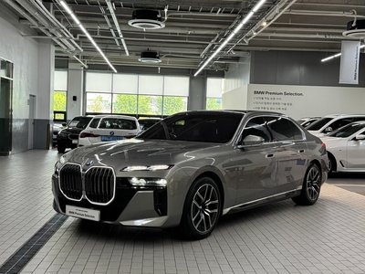 BMW 7 SERIES - 1