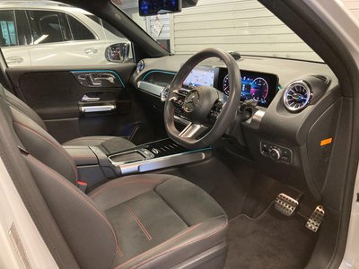 MERCEDES-BENZ GLB - 9