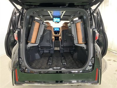 صورة 33 لـ 2023 Toyota VELLFIRE