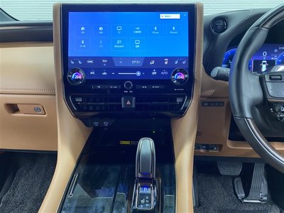 صورة 15 لـ 2023 Toyota VELLFIRE