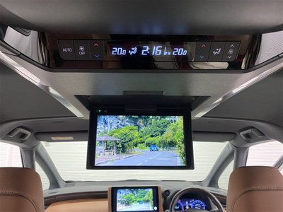 صورة 29 لـ 2023 Toyota VELLFIRE