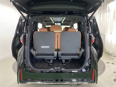 صورة 32 لـ 2023 Toyota VELLFIRE