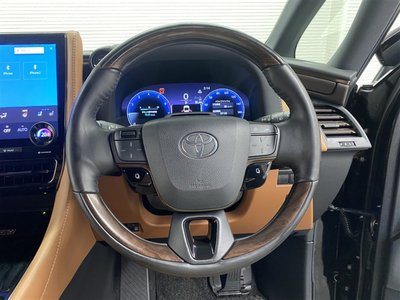 صورة 11 لـ 2023 Toyota VELLFIRE