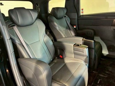 2024 TOYOTA ALPHARD photo 10