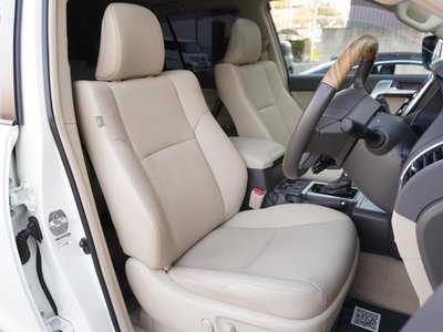 TOYOTA LAND CRUISER PRADO - 6