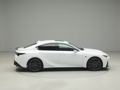 LEXUS IS - 10