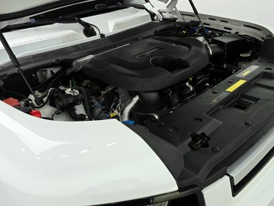 LAND ROVER DEFENDER - 7