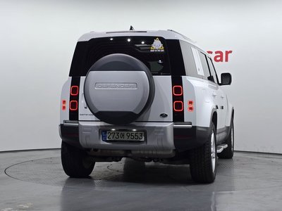 LAND ROVER DEFENDER - 4