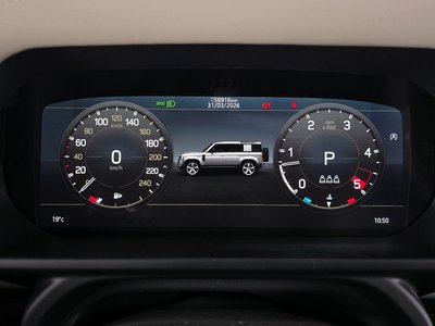 LAND ROVER DEFENDER - 8