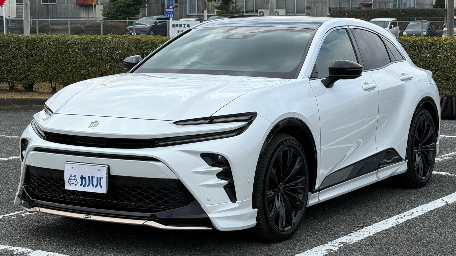 TOYOTA CROWN SPORT - View 1