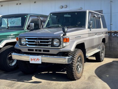 TOYOTA LAND CRUISER 70