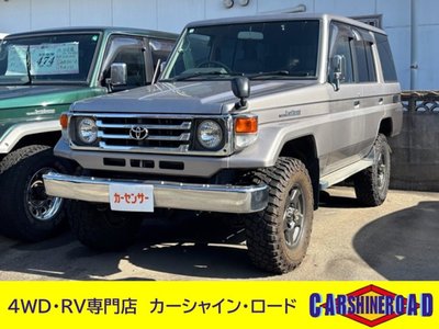 TOYOTA LAND CRUISER 70 - 2