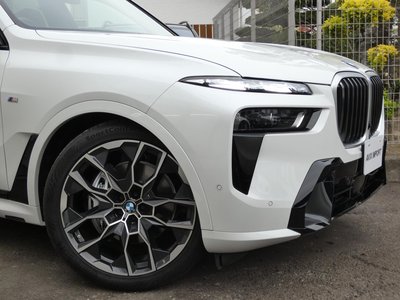 BMW X7 - 7