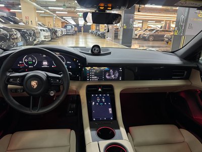 2025 Porsche TAYCAN 缩略图 16