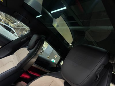 2025 Porsche TAYCAN 缩略图 12