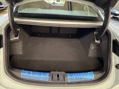 2025 Porsche TAYCAN 缩略图 18